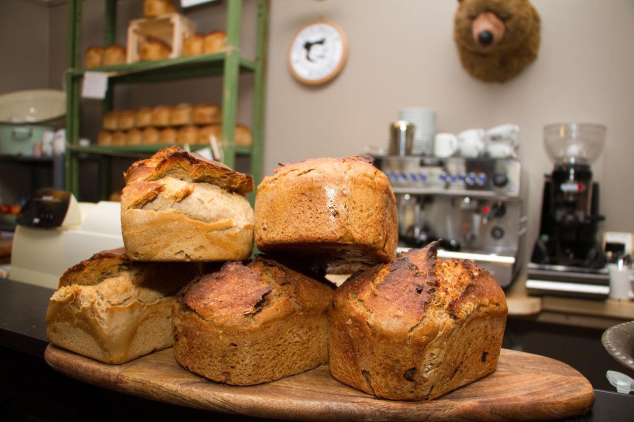 The Bear Bread Bakery B&B, Ensuite Rooms Above The Bakery, Colyton Dış mekan fotoğraf