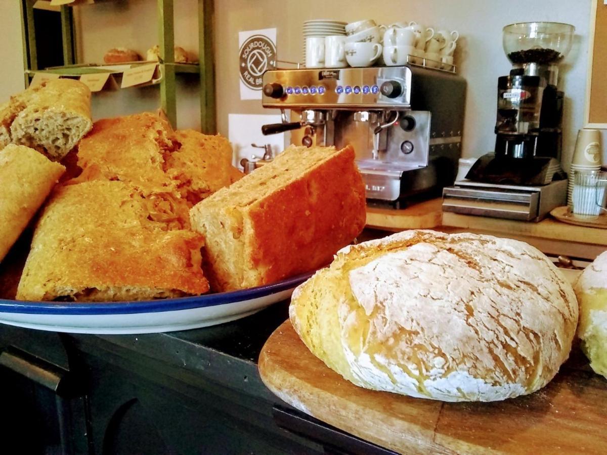 The Bear Bread Bakery B&B, Ensuite Rooms Above The Bakery, Colyton Dış mekan fotoğraf
