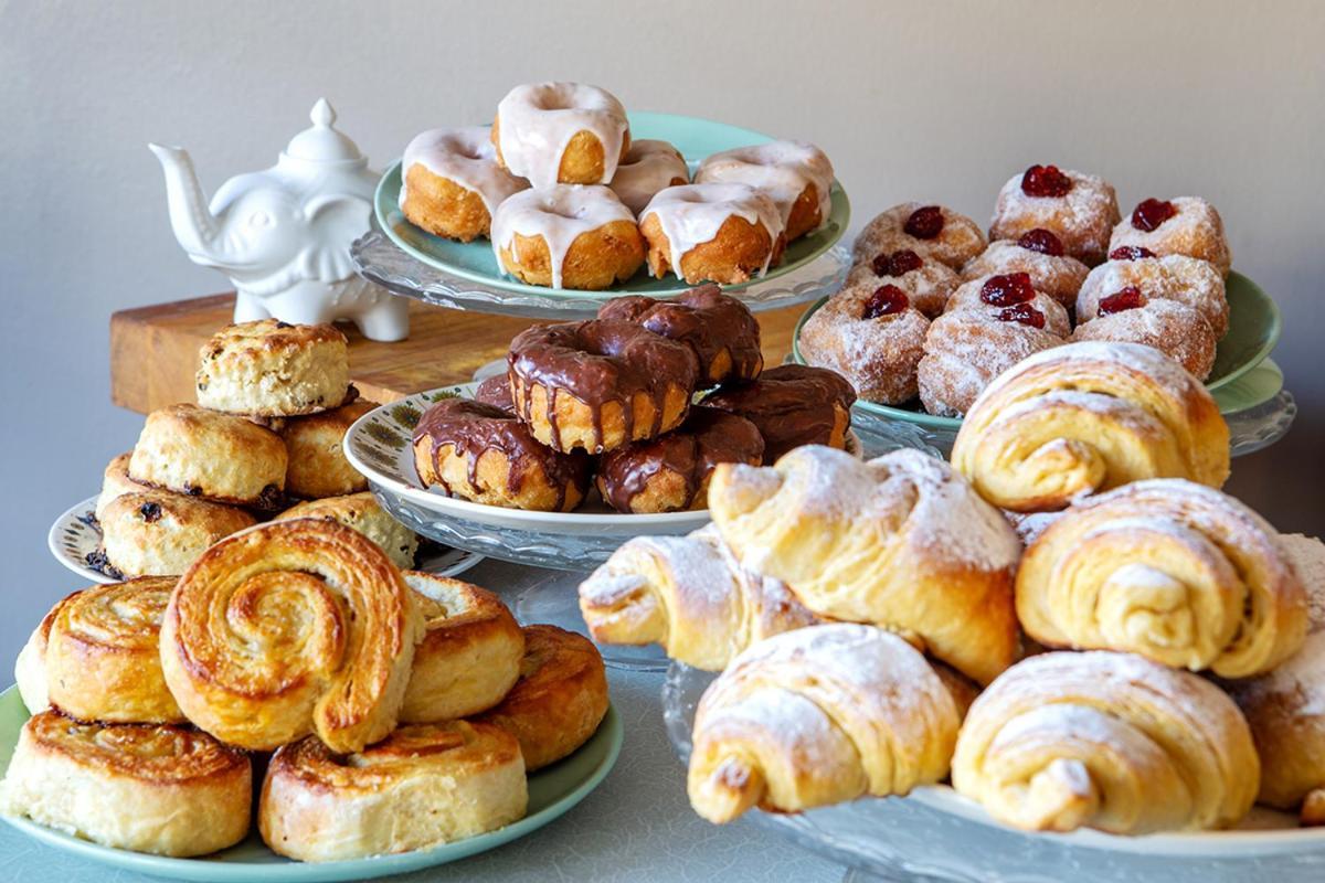The Bear Bread Bakery B&B, Ensuite Rooms Above The Bakery, Colyton Dış mekan fotoğraf
