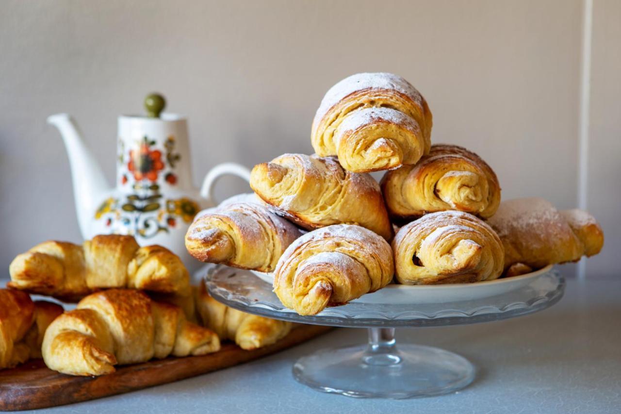 The Bear Bread Bakery B&B, Ensuite Rooms Above The Bakery, Colyton Dış mekan fotoğraf